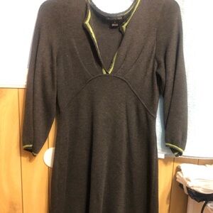 Elegant Gray Dress with Green Accents